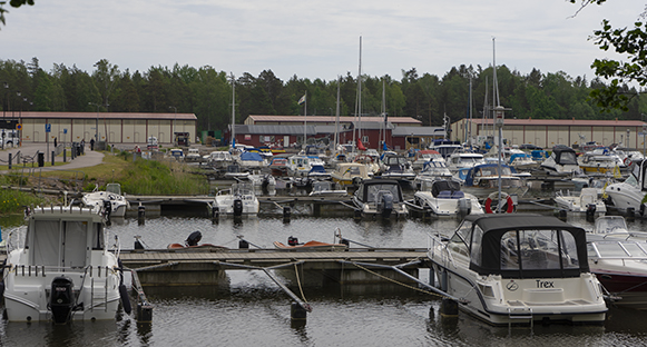 Lillängshamnens marina.