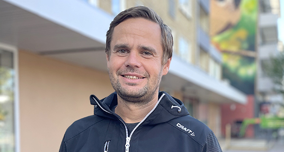 Fredrik Berglöf, vd på Hammaröbostäder, tar plats i som ny ledamot i Sveriges Allmännyttas vd-råd.
