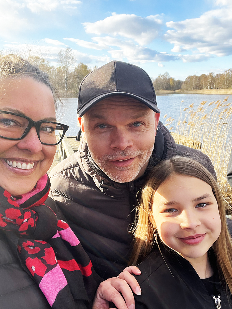 Karatefamiljen Brolin på Hammarö. 
Från vänster: Camilla, Michael och Charisma.